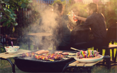 Grillfleisch und Gemüse