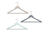 Kesper 3er Pack Kunststoff-Kleiderbügel Breite 44,5 cm mit Hosen-Steg und Kleidermulde 