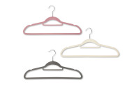 Kesper 6er Pack Kunststoff-Kleiderbügel Breite 45,5 cm mit Krawatten- & Hosen-Steg, inkl. Kleidermulde, Anti-Rutsch-beflockt 