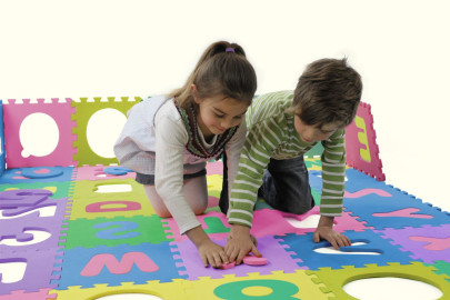 Playshoes EVA-Puzzlematten, Spielteppich, Puzzleteppich, 36 Teile, Fläche: ca. 3,25 m², Dicke: ca. 1 cm 