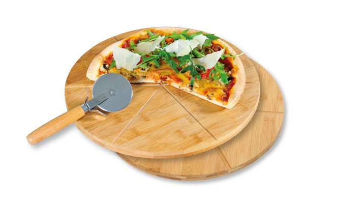 Kesper Pizzaliebhaber RUND Set aus Pizzateller und Pizzaschneider, XXL Pizzateller Ø32 cm aus FSC-Bambus mit Edelstahl-Pizzaroller